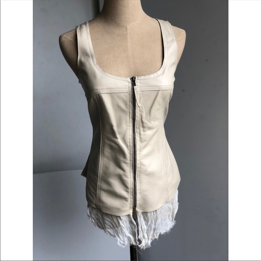 Illia leather top